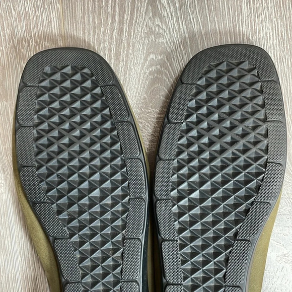 Covington Leather Suede Olive Green Slip On Loafers 9 - Picture 7 of 16